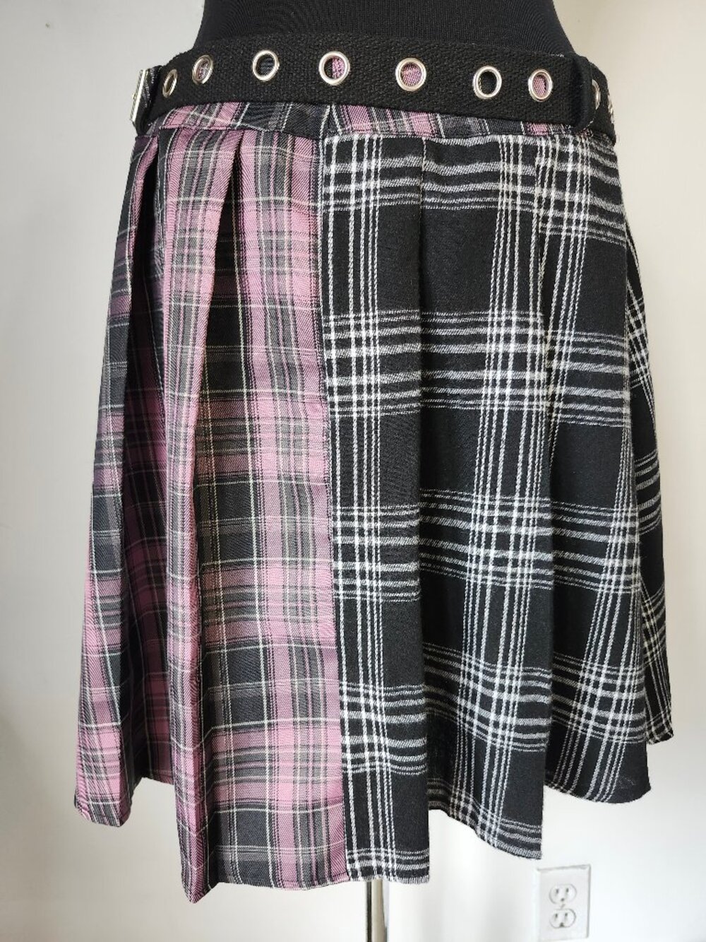 Black Pink Check Tartan Punk Emo Goth Wrap Kilt XL w/ belt